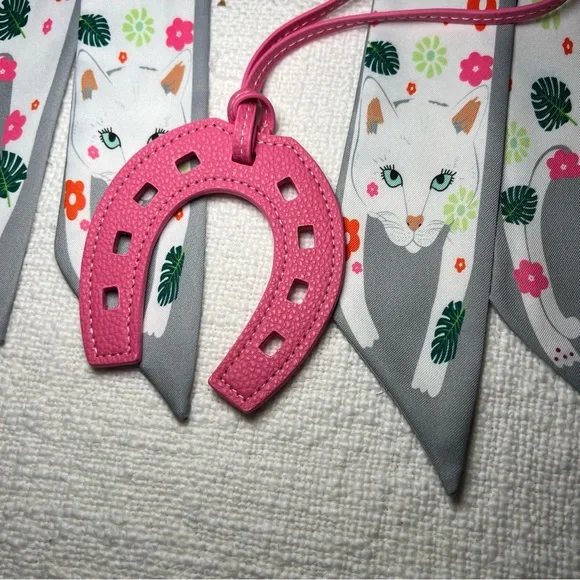 Cat Twilly Set & Lucky Horseshoe Charm - Picture 10 of 13